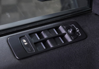 Подержанный автомобиль Land Rover Discovery Sport 2016 года (18 фото)