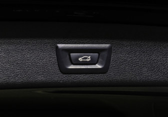 Подержанный автомобиль BMW X3 2011 года (15 фото)