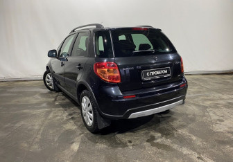 Подержанный автомобиль Suzuki SX4 Hatchback 2014 года (4 фото)