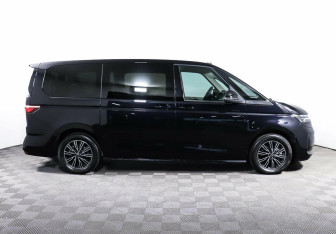 Подержанный автомобиль Volkswagen Multivan 2022 года (4 фото)