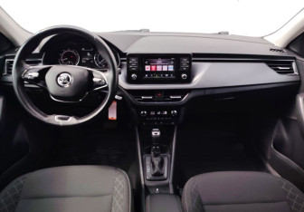 Подержанный автомобиль Skoda Rapid Liftback 2021 года (9 фото)
