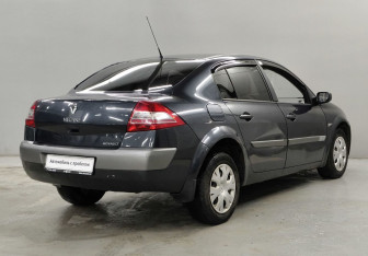 Подержанный автомобиль Renault Megane Sedan 2006 года (5 фото)