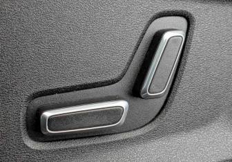 Подержанный автомобиль Geely Monjaro 2023 года (26 фото)