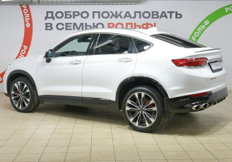Подержанный автомобиль Geely Tugella 2023 года (6 фото)