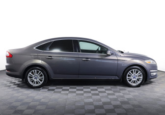 Подержанный автомобиль Ford Mondeo Sedan 2012 года (4 фото)