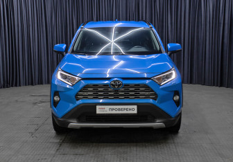 Подержанный автомобиль Toyota RAV4 2020 года (2 фото)