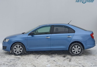 Подержанный автомобиль Skoda Rapid Liftback 2016 года (8 фото)