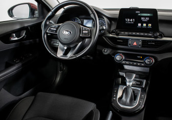 Подержанный автомобиль Kia Cerato Sedan 2021 года (15 фото)