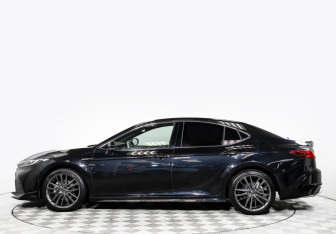 Подержанный автомобиль Toyota Camry Sedan 2024 года (6 фото)