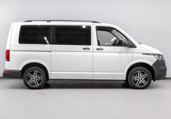 Подержанный автомобиль Volkswagen Caravelle 2021 года (4 фото)