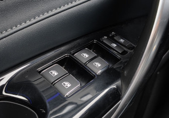 Подержанный автомобиль Changan CS95 2024 года (14 фото)