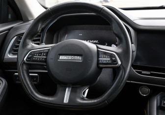 Подержанный автомобиль Haval F7x 2021 года (16 фото)