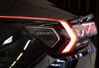 Подержанный автомобиль Zeekr 001 2023 года (28 фото)