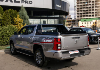 Новый Mitsubishi L200 2025 (7 фото)