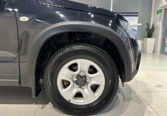 Подержанный автомобиль Suzuki Grand Vitara 2009 года (8 фото)