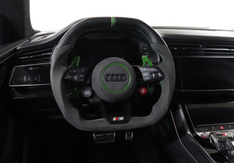 Подержанный автомобиль Audi SQ8 2019 года (18 фото)