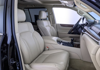 Подержанный автомобиль Lexus LX 2020 года (24 фото)