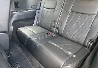 Подержанный автомобиль Infiniti QX60 2015 года (11 фото)