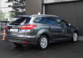 Подержанный автомобиль Ford Focus Wagon 2018 года (5 фото)