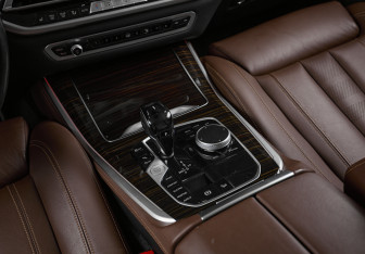 Подержанный автомобиль BMW X5 2021 года (21 фото)