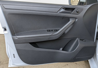 Новый Jetta VA3 2023 (3 фото)