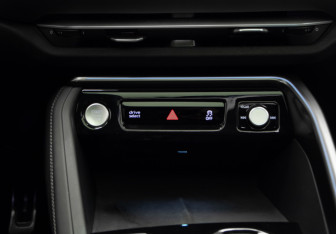 Подержанный автомобиль Audi Q5 2025 года (22 фото)