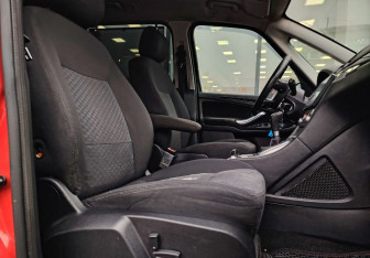 Подержанный автомобиль Ford Galaxy 2007 года (10 фото)