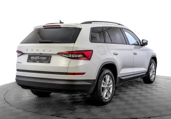 Подержанный автомобиль Skoda Kodiaq 2021 года (5 фото)
