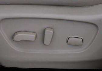 Подержанный автомобиль Nissan X-Trail 2017 года (16 фото)