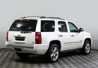 Подержанный автомобиль Chevrolet Tahoe 2012 года (3 фото)