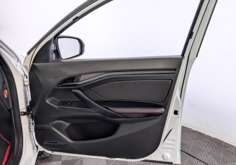 Подержанный автомобиль LADA (ВАЗ) Vesta Sedan 2019 года (24 фото)