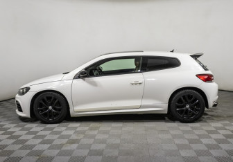 Подержанный автомобиль Volkswagen Scirocco 2011 года (8 фото)