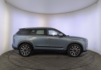 Подержанный автомобиль Jaecoo J7 2024 года (4 фото)