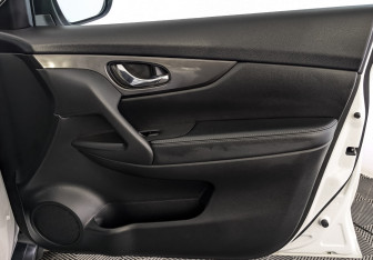 Подержанный автомобиль Nissan X-Trail 2022 года (25 фото)