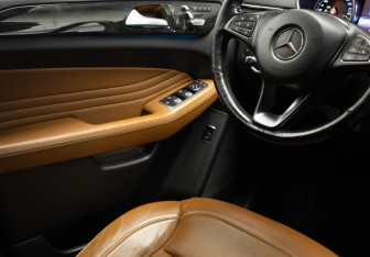 Подержанный автомобиль Mercedes-Benz GLE 2018 года (25 фото)