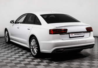 Подержанный автомобиль Audi A6 Sedan 2014 года (7 фото)