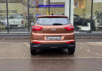Подержанный автомобиль Hyundai Creta 2018 года (7 фото)