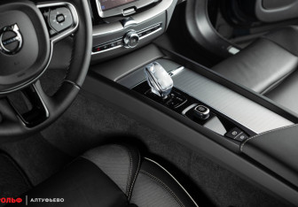 Новый Volvo XC60 2025 (11 фото)