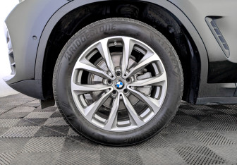 Подержанный автомобиль BMW X4 2020 года (18 фото)
