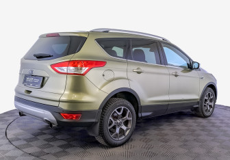 Подержанный автомобиль Ford Kuga 2013 года (5 фото)
