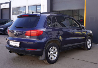 Подержанный автомобиль Volkswagen Tiguan 2012 года (8 фото)