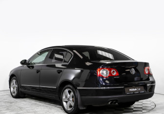 Подержанный автомобиль Volkswagen Passat Sedan 2008 года (5 фото)