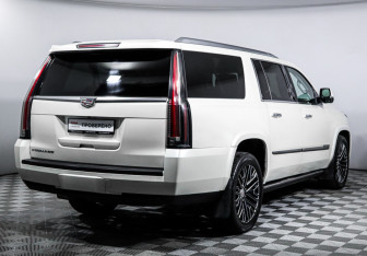 Подержанный автомобиль Cadillac Escalade Suv 2015 года (5 фото)