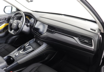 Подержанный автомобиль Haval F7x 2020 года (8 фото)
