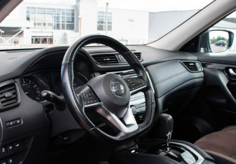 Подержанный автомобиль Nissan X-Trail 2020 года (10 фото)