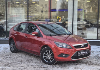 Подержанный автомобиль Ford Focus Hatchback 2009 года (3 фото)