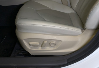 Подержанный автомобиль Toyota Camry Sedan 2023 года (21 фото)