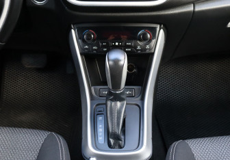 Подержанный автомобиль Suzuki SX4 Hatchback 2014 года (18 фото)