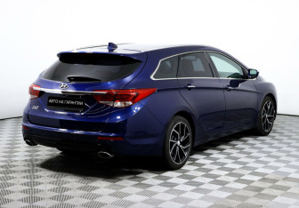 Подержанный автомобиль Hyundai i40 Wagon 2019 года (5 фото)