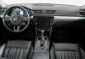 Подержанный автомобиль Skoda Superb Liftback 2018 года (11 фото)